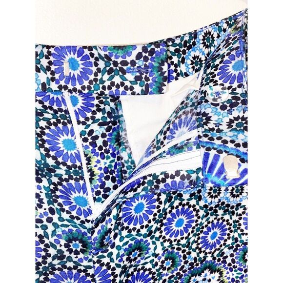 Banana Republic Dress Shorts Size 4 Blue Black Geometric Pattern - Picture 3 of 6